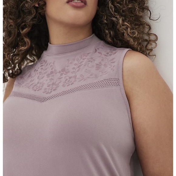 NWT Torrid Crochet Trim Mock Neck Top - Picture 2 of 9